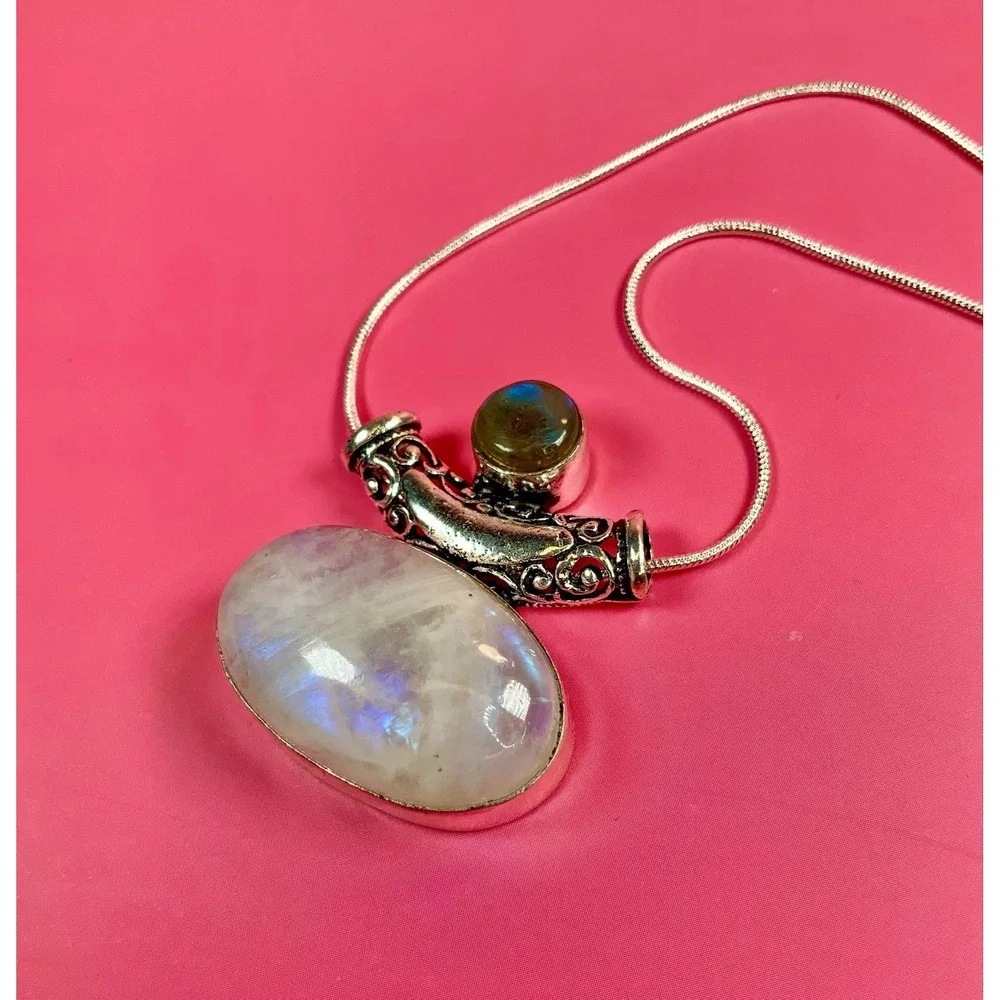 Moonstone & Labradorite Mystic Glow Necklace ✨🤍